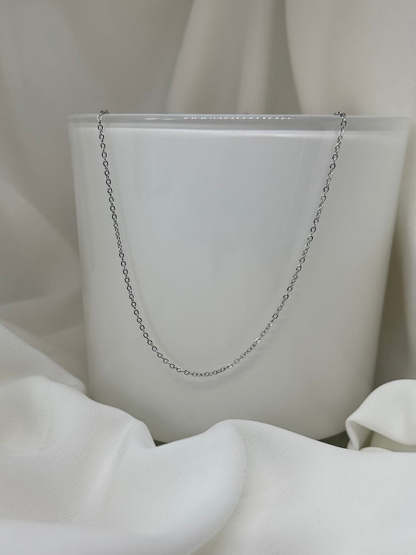 Collier fin