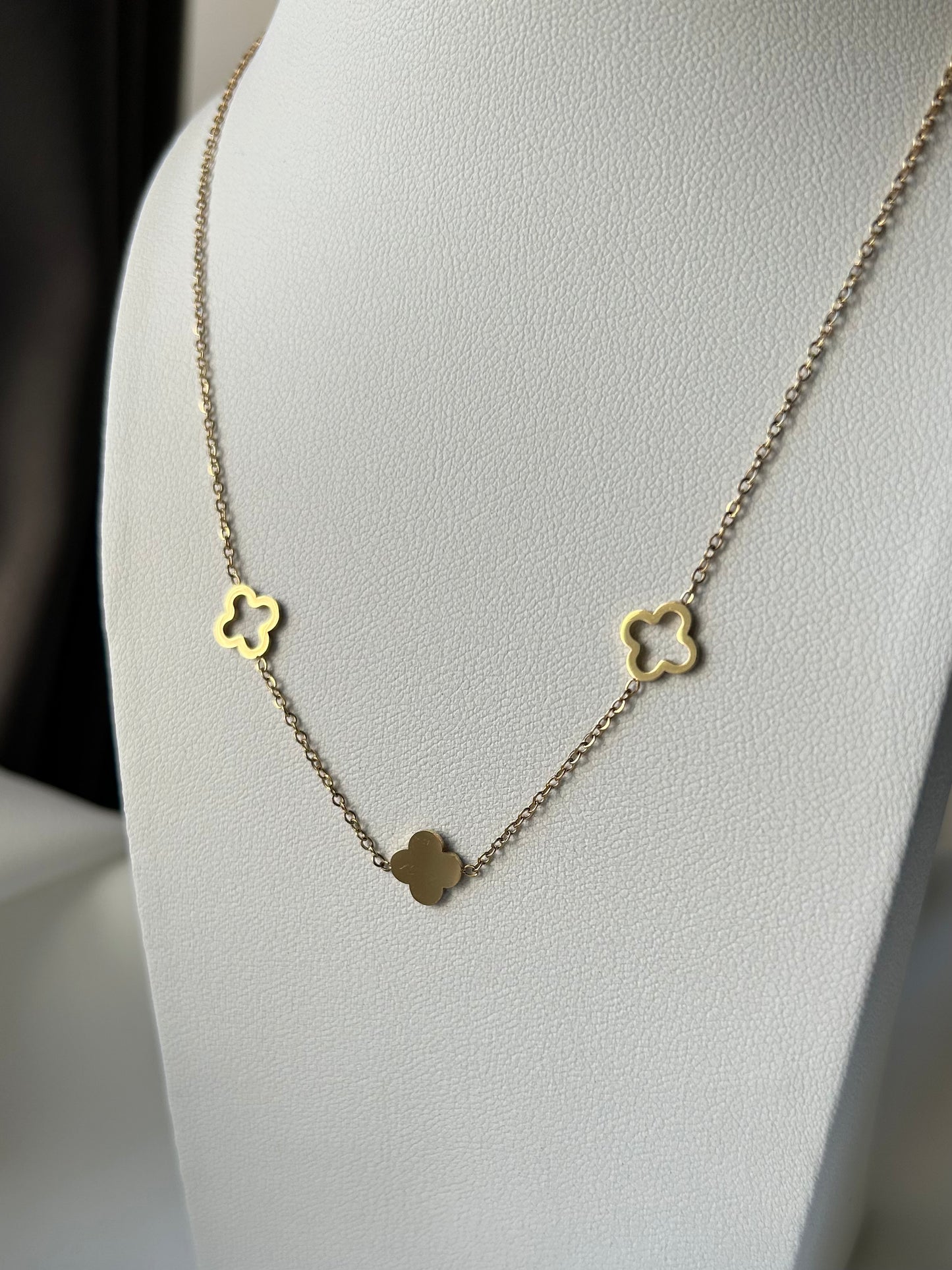 Collier Myra