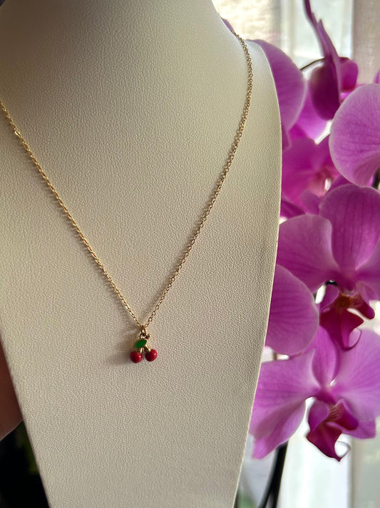Collier cerise
